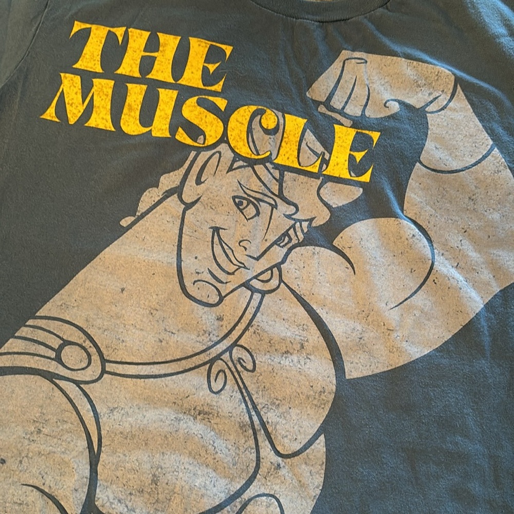 💪DISNEY’S ALADDIN GENIE SHORT SLEEVE TEE SHIRT - Picture 1 of 3